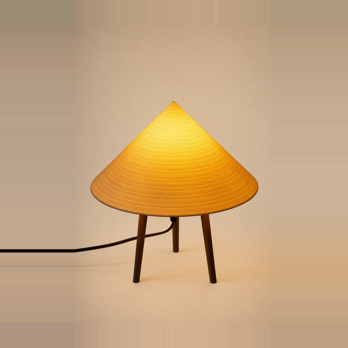 Lampa Cone — widok 1